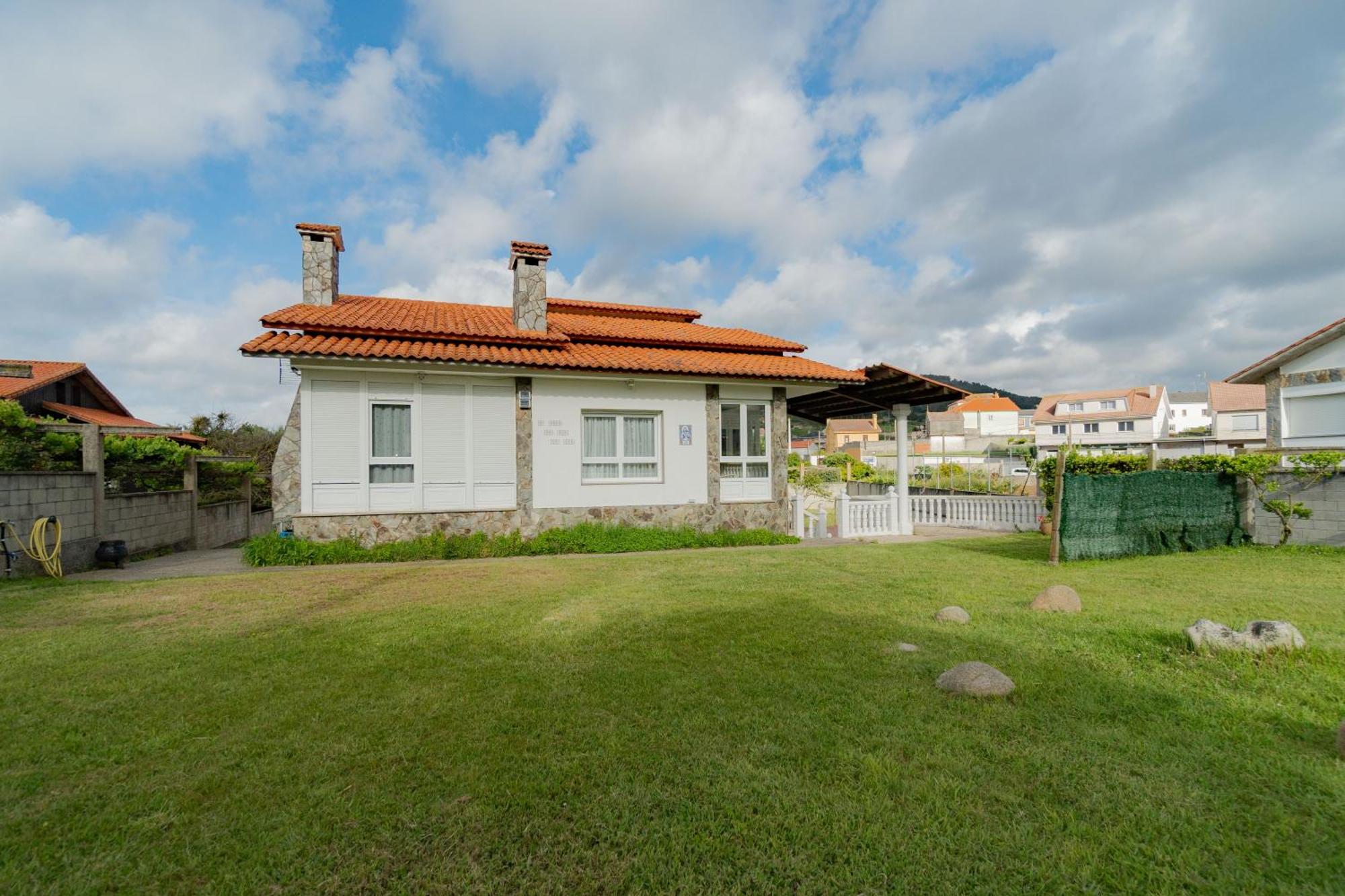 Chalet Areo Do Rio - Playa De Razo エクステリア 写真